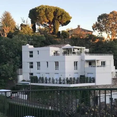 Hibiscus Penthouse Apartment Cannes